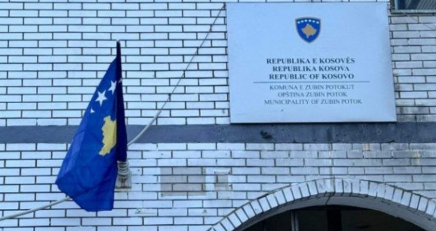 Kryetarët shqiptarë në veri, të premten e dorëzojnë detyrën