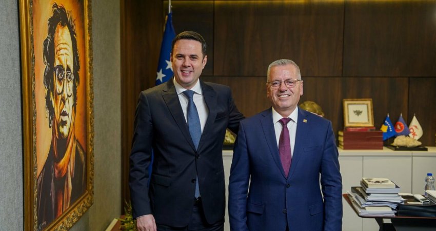 Abdixhiku prezanton aderimin e radhës, është një Gjeneral Major