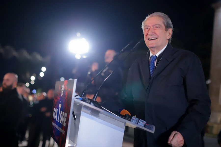 Berisha: Rama e ka ulur me 500 mln euro buxhetin e shëndetësisë! Magazinieri i Salillarit ka fituar tenderin 60 mln euro për portin e Vlorës?