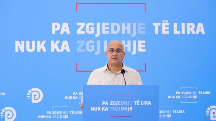 ‘Preken 8 shërbime bazë’/ Himçi: Bashkia e Elbasanit rri tarifat për qytetarët, Llatja justifikohet me rritjen e kostove