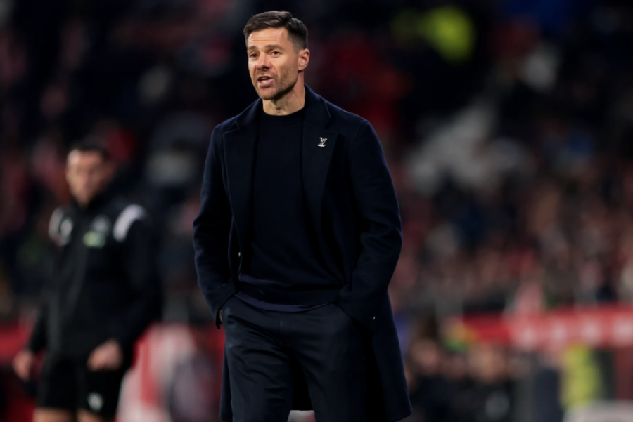 Real Madrid, vetëm një fitore në pesë ndeshjet e fundit, klubi konfirmon besimin te Xabi Alonso