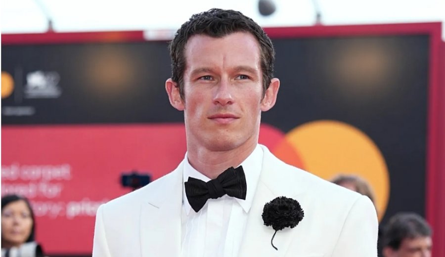 Gara për përzgjedhjen e aktorëve për 007 nxehet, Callum Turner është favoriti i ri për rolin e James Bond-it të ardhshëm