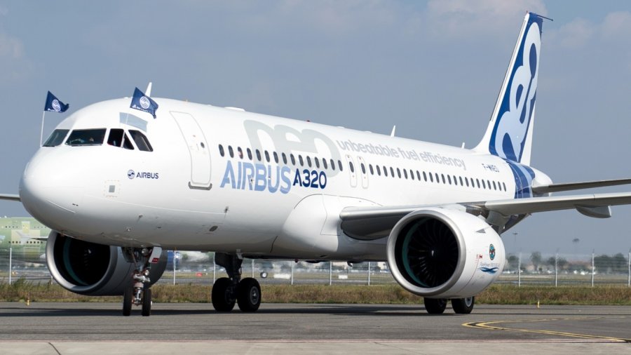 Rrezatimi diellor vuri në rrezik sistemet e A320, Airbus përfundon përditësimin e softuerit për shumicën e flotës të avionëve 