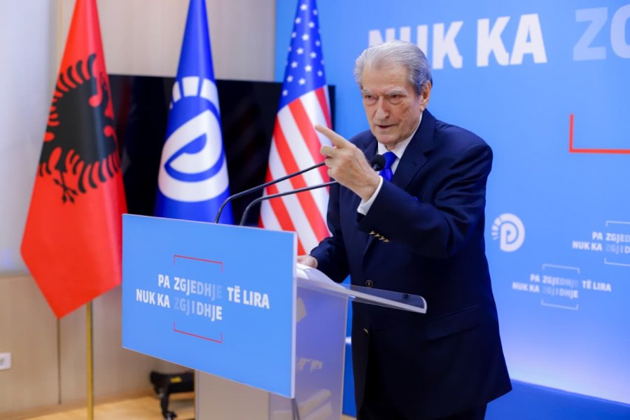 Berisha rrëfen takimin Rama-Balluku-Manja në kryeministri: Lubia i tha Ulsiut ‘më shih pak në sy’ dhe ai e qepi