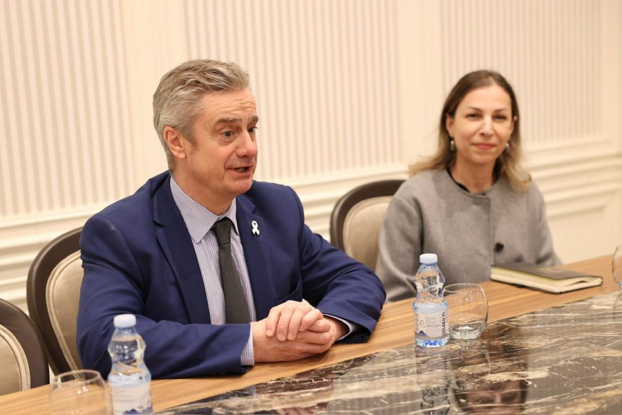 Mesazh i qartë i Britanisë për Kosovën: Institucionet të formohen pa vonesa pas zgjedhjeve të 28 dhjetorit