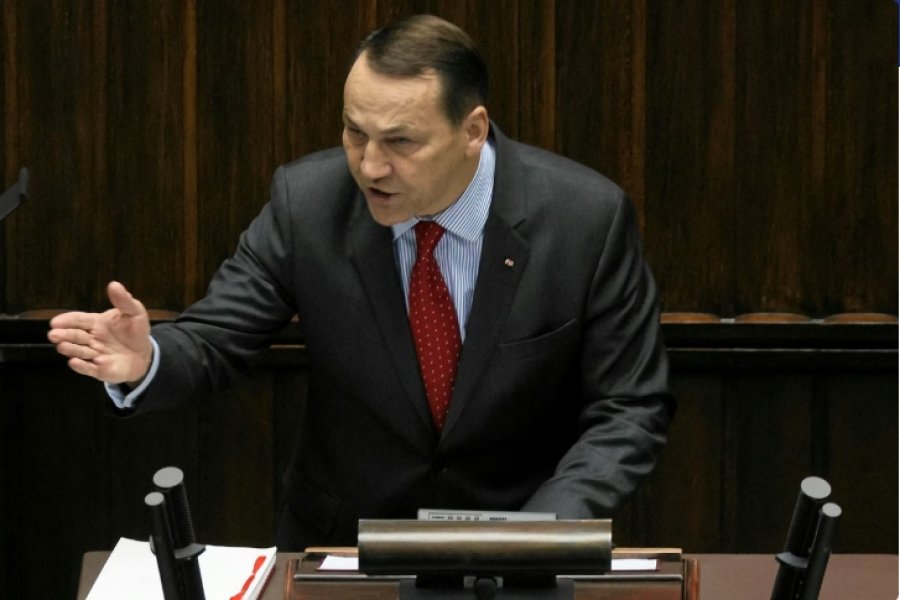 Shefi i diplomacisë polake i sugjeron Elon Muskut të fluturojë për në Mars: Atje nuk ka censurë të përshëndetjeve naziste