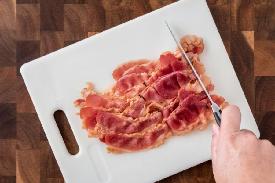 Sa të sigurta janë dërrasat plastike të prerjes për t’u përdorur?