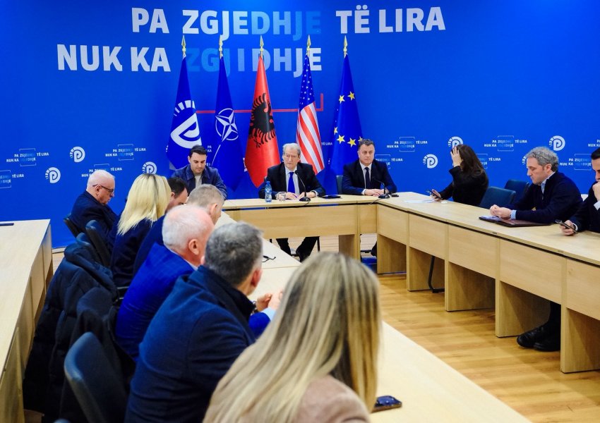 Skandalet e Ramës/ Berisha: Dialog intensiv me shqiptarët, të përgatitemi për protestat më të fuqishme që ka njohur vendi  
