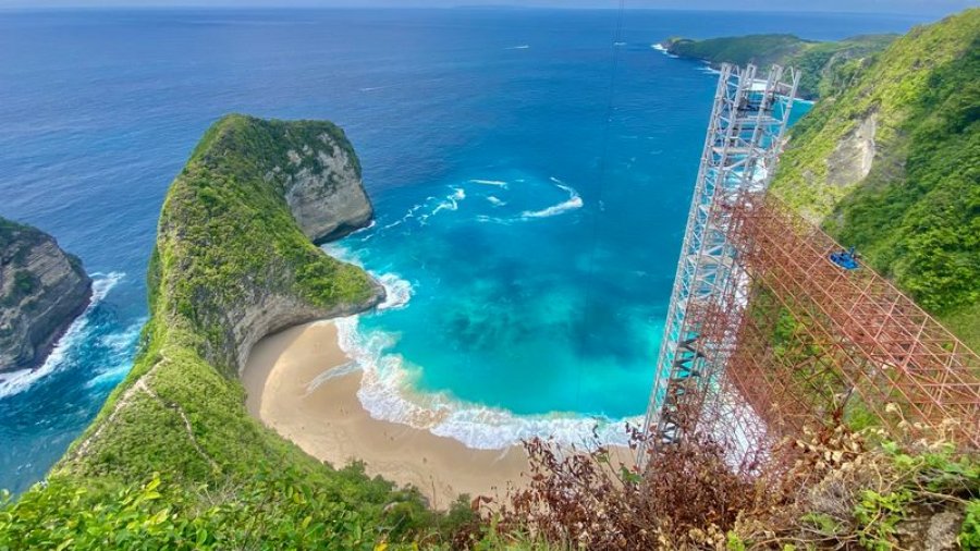 Bali vendos të heqë ashensorin e shëmtuar turistik, një shenjë fitoreje për aktivistët