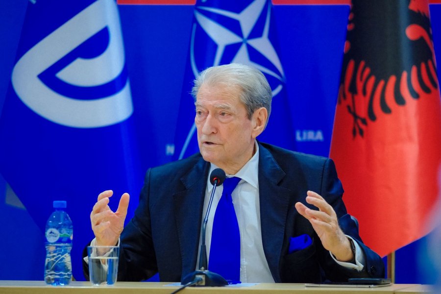 Berisha: Tuneli i Llogarasë ka për hajdut të parë Edi Ramën. Gjykata Kushtetuese në ditën e asgjësimit të saj