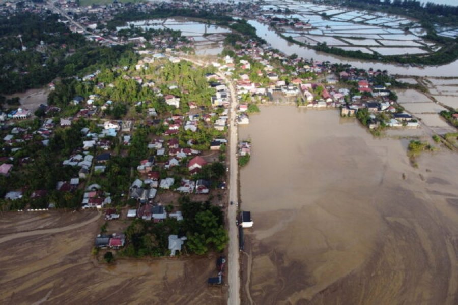 Bilanc tragjik në Sumatra/ 950 të vdekur nga përmbytjet dhe rrëshqitjet e dheut në Indonezi, mbi 5,000 të plagosur
