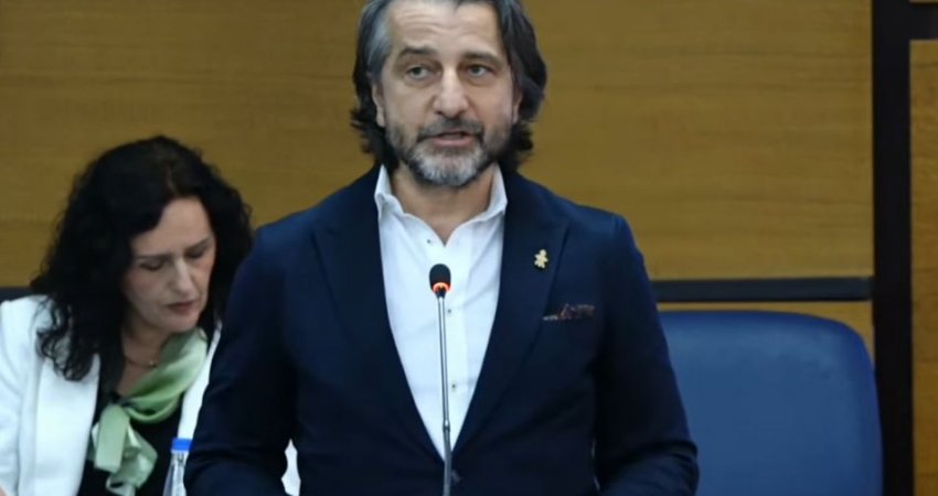 “Falemnderit që na besuat drejtimin e kryeqytetit”, Përparim Rama betohet si Kryetar i Prishtinës