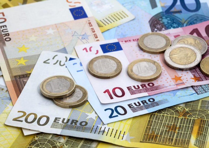Nuk ndalet narko-euro, monedha europiane prek minimum të ri historik në 96.5 lekë