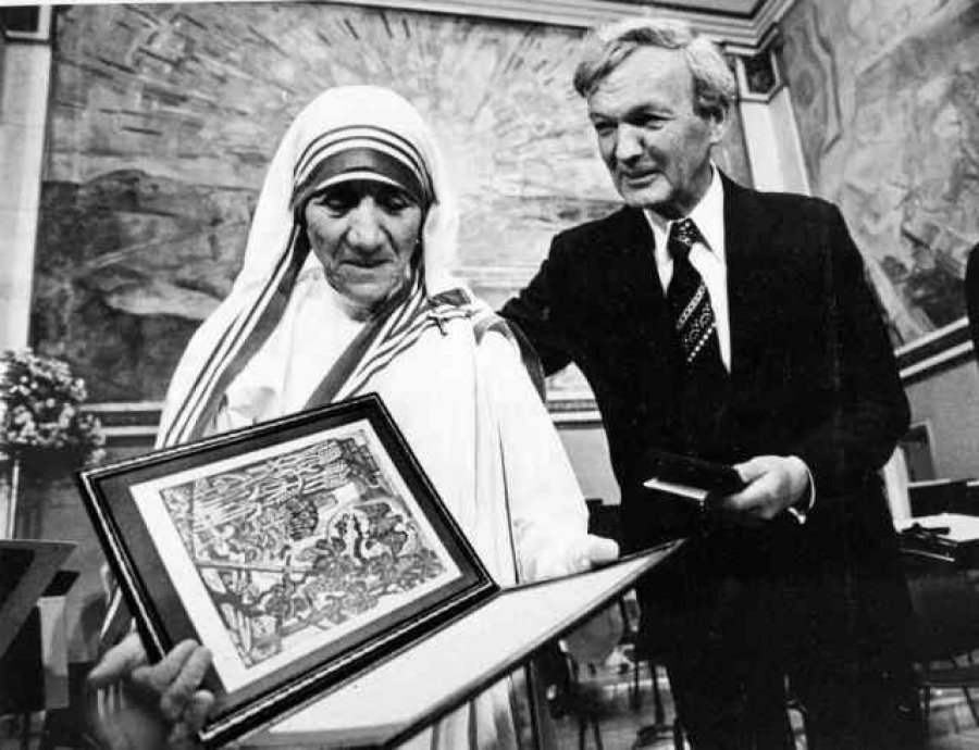 10 dhjetor 1979 - Shën Tereza, nobelistja e parë shqiptare
