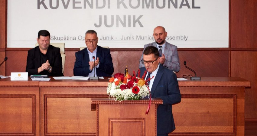 Ruzhdi Shehu betohet për mandatin e dytë në krye të Junikut