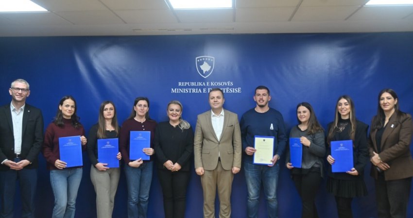 Sallahu ndan certifikata licencimi për profesionistët e shërbimeve sociale dhe familjare