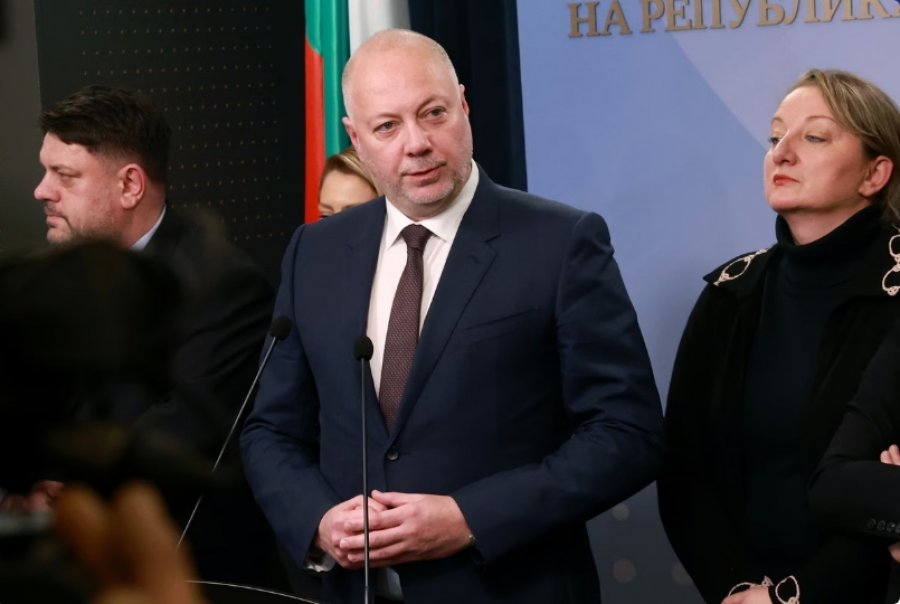 Parlamenti i Bullgarisë pranon unanimisht dorëheqjen e qeverisë