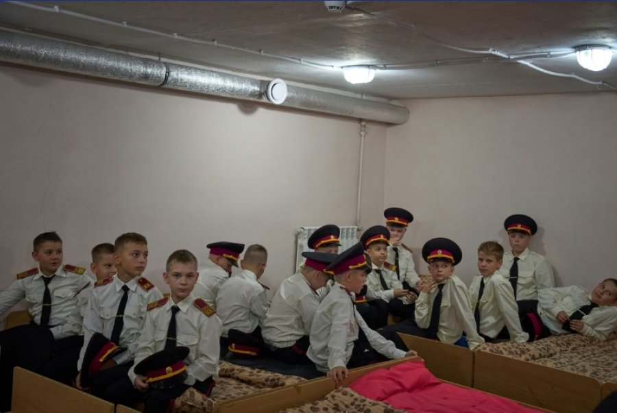 Kiev: Rikthim i rusishtes në shkolla pavarësisht agresionit rus, ekspertët paralajmërojnë ndikimin e rrjeteve sociale