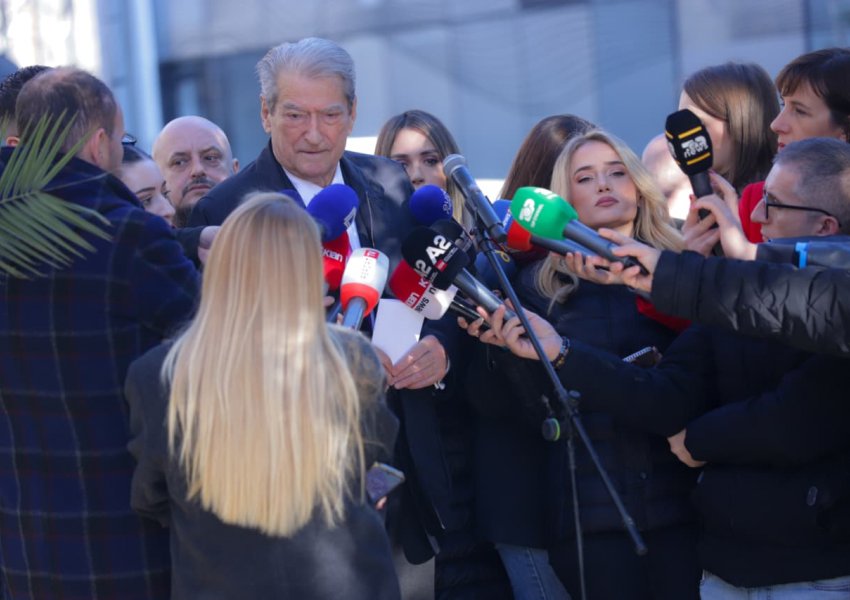 Berisha: Kemi një kryeministër që tmerrohet nga patllaket që agjentët i mbajnë në përputhje me ligjin