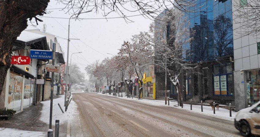 U paralajmërua për acar dhe temperatura deri në -20 gradë për fundvit në Kosovë, reagon IHMK