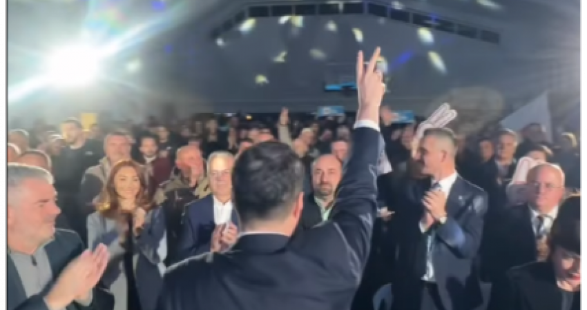 “Faleminderit Gjakovë”, Abdixhiku poston një video nga pritja e ngrohtë në këtë qytet