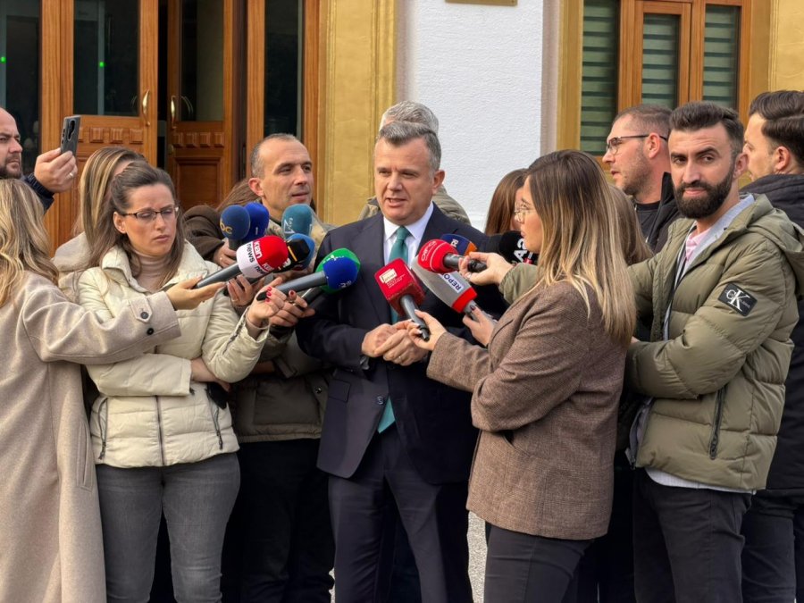 A do ti heqë Parlamenti imunitetin Ballukut? Balla 'kyç' gojën për vendimin e grupit