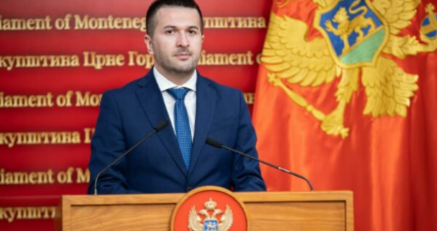 Nënkryetari i Kuvendit të Malit të Zi i reagon Bërnabiqit: Kosovën e ka njohur në thelb Vuçiqi, merruni me këtë