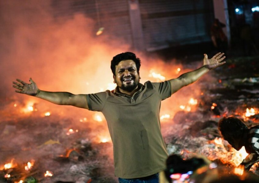Bangladeshi në flakë/ Protestuesit sulmojnë selitë e mediave kryesore