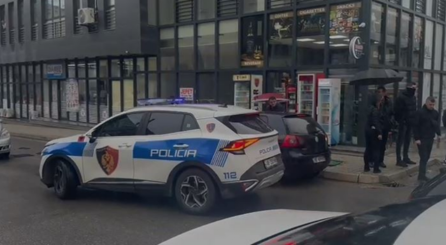 Shpërthim në Selitë të Vogël, eksploziv në makinën e një 39-vjeçari! Ishte e parkuar në oborrin e banesës (EMRI) 
