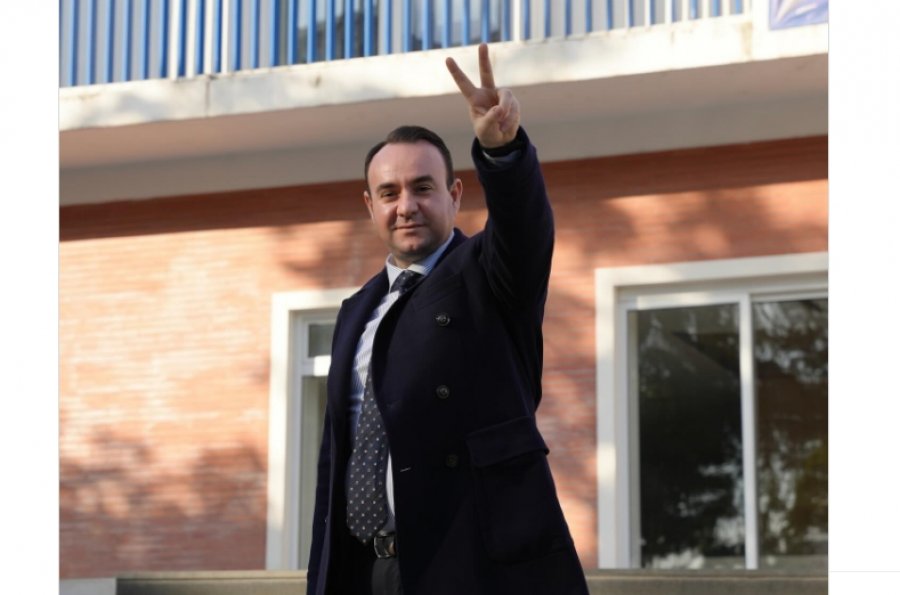 Klevis Balliu thirrje qytetarëve të Njësisë 14: Shqipëria duhet t’u kthehet shqiptarëve