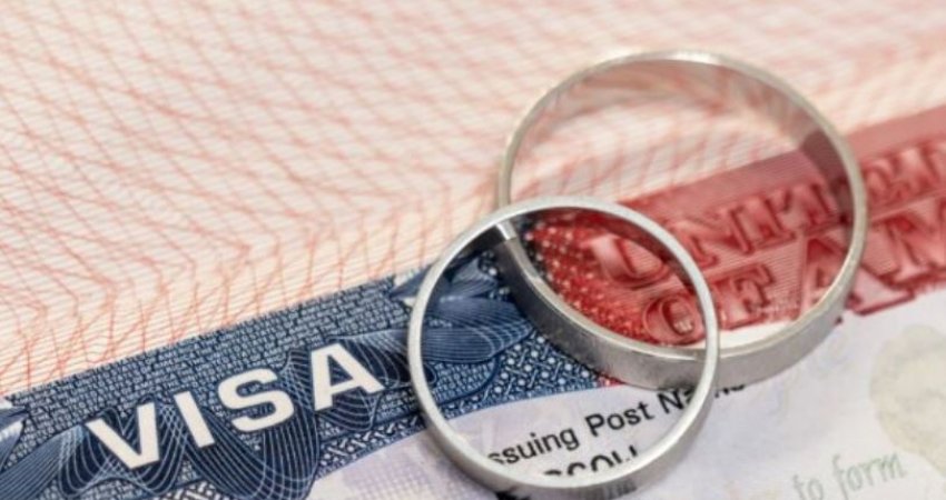 Ambasada e SHBA-së paralajmëron shqiptarët: Mashtrimi me anë të martesës, krim federal