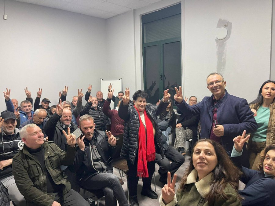 ‘Pjesëmarrja në protestë, domosdoshmëri’/ Cara nga Durrësi: Nesër të gjithë kundër regjimit të Ramës…