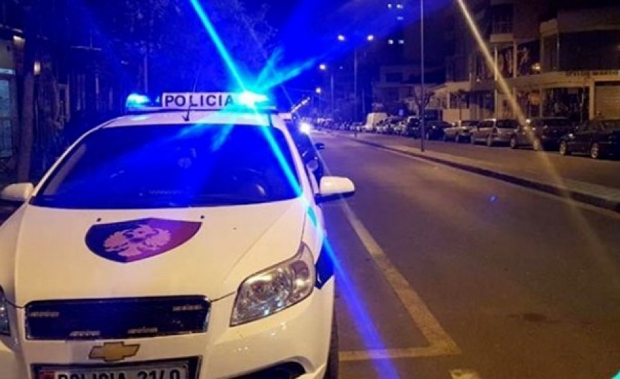 Durrës/ Plagosje me thikë në lagjen 13 në zonën e plazhit