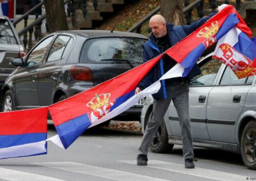 Eksperti ukrainas: Veprimet e Serbisë në Kosovë ngjasojnë me taktikat ruse