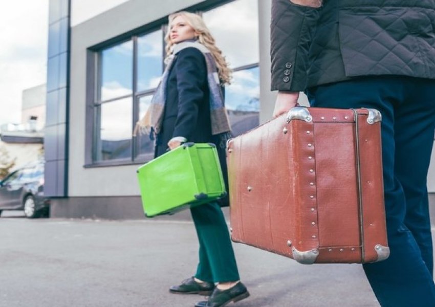 Të rinjtë kanë ikur; 70% e emigrantëve shqiptarë në Europë, nën 45 vjeç