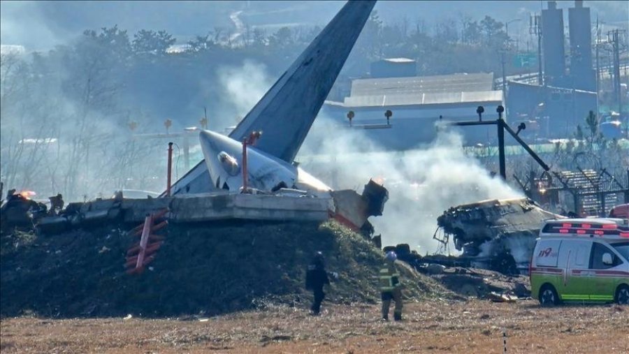 Parlamenti i Koresë së Jugut nis hetimet për rrëzimin e avionit që mori 179 jetë