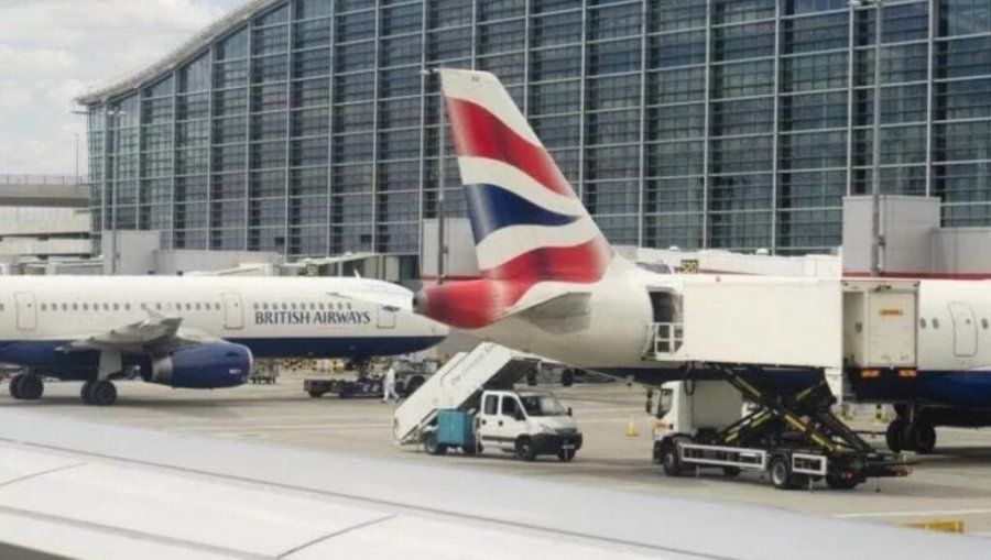 Dëshironte udhëtim falas nga Londra në Oslo, i riu arrestohet në avion pasi u kap pa biletë