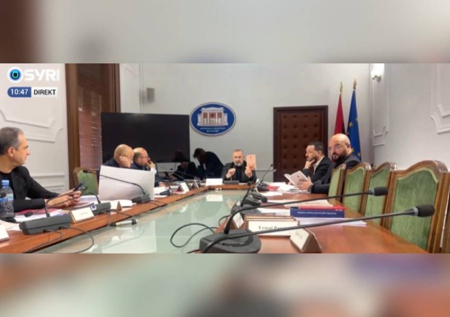 Korrupsioni galopant/ Rama vijon mbrojtjen e Ballukut, përjashton deputetët e opozitës me 30 ditë 