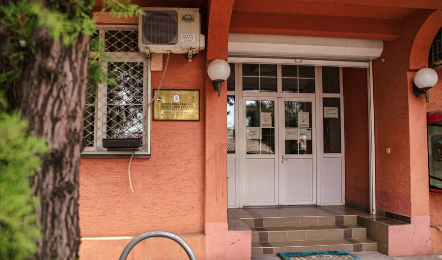 Tre ditë para zgjedhjeve, Serbia hap vende të reja pune në institucionet e saj shëndetësore