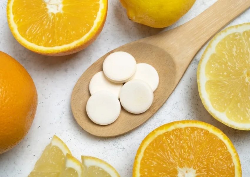 A ka vitamina C efekt të vërtetë në parandalimin dhe trajtimin e ftohjeve?