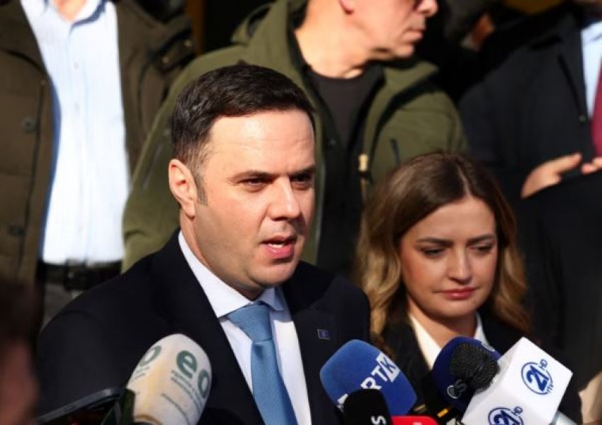 Kandidati i LDK-së për kryeministër, Lumir Abdixhiku voton në Prishtinë: Le të fitojnë qytetarët!