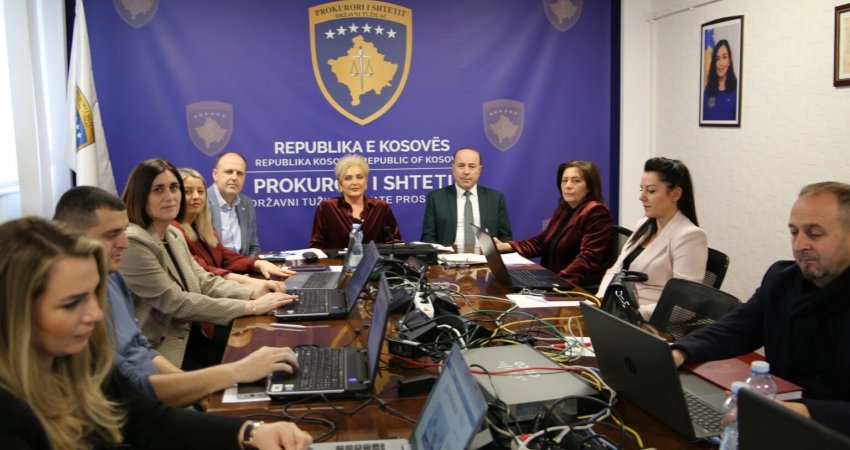 Qalaj viziton dhomën operative për monitorimin e procesit zgjedhor