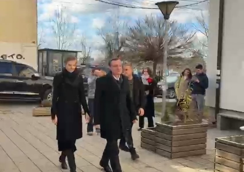 Zgjedhjet në Kosovë, voton Albin Kurti