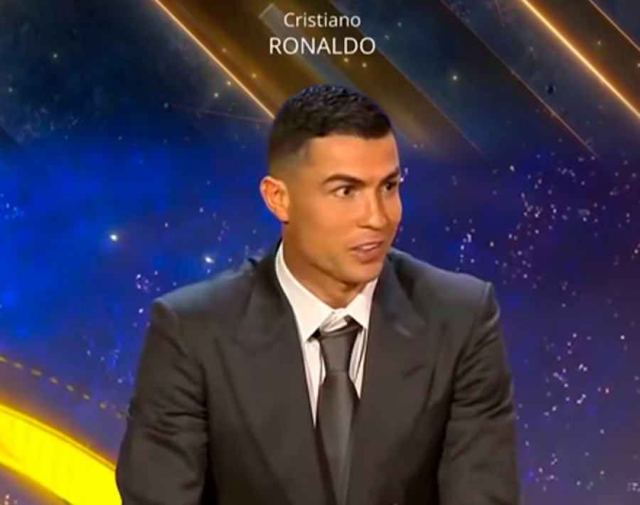 Cristiano Ronaldo fiton çmimin ‘Lojtari më i mirë i Lindjes së Mesme’
