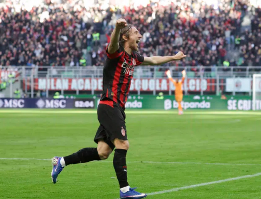 Modrić magjeps Italinë në moshën 40-vjeçare: Luan sikur ka një cigare në gojë