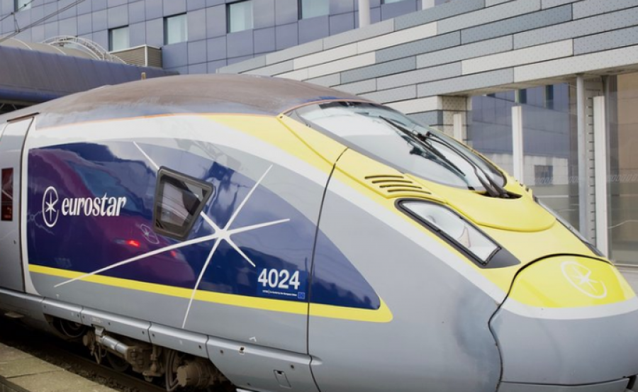 Eurostar, vonesa në udhëtime/ Defekt në sistemin elektrik të trenave Angli-Francë