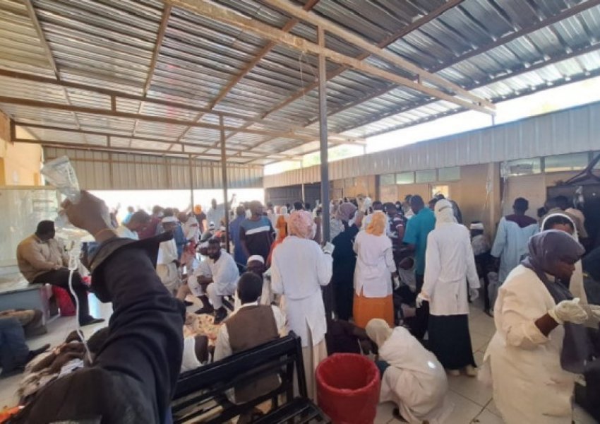 Dhjetëra të vrarë e qindra të plagosur nga sulmi në një treg të Sudanit