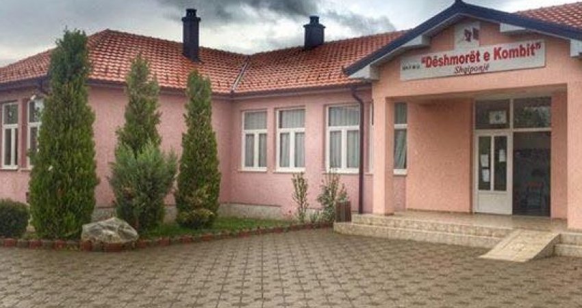 Shkolla në Jabllanicë emocionon me fjalët për tre nxënësit që vdiqën tragjikisht