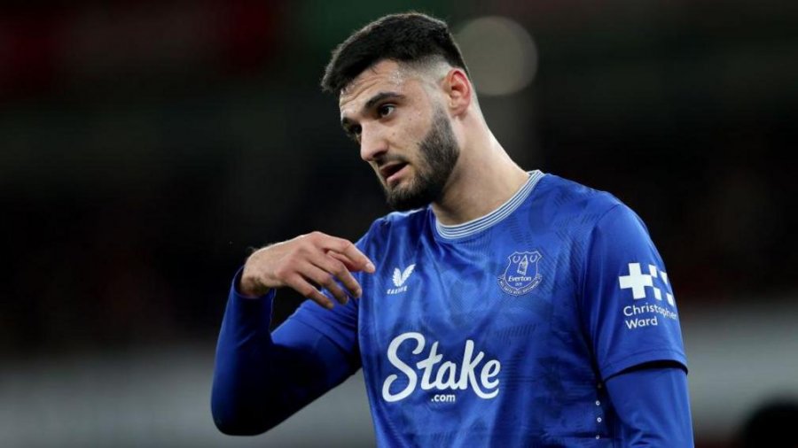 Everton merr vendimin surprizë për Armando Brojën