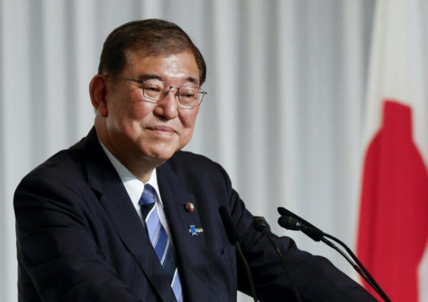 Stabiliteti rajonal/ Kryeministri japonez viziton SHBA-në, çfarë pritet të ndodhë në takimin me Trump